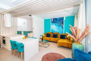 Φωτογραφία από το άλμπουμ του Luxury 3bd villa with premium amenities, jacuzzi, private parking σε Palm-mar