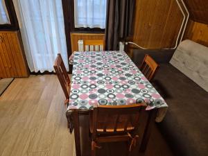 Posedenie v ubytovaní Crystal Sóstó Apartman