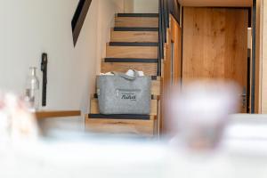 Design-Chalet with Garden, Pool, Spa & Restaurant客房内的一张或多张床位