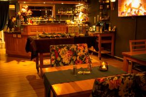 Nápoje v ubytování Hotell Aqva Restaurang & Bar Ett Biosfärhotell med fokus på hållbarhet