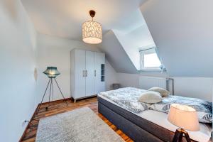 Postel nebo postele na pokoji v ubytování Schöne Ferienwohnung in Andernach
