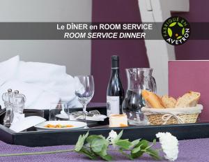 Nápoje v ubytování HÔTEL LA FERME DE BOURRAN RODEZ - parking privé gratuit