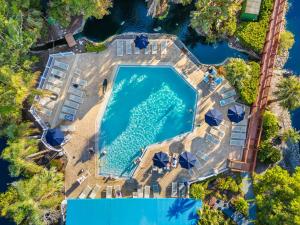 Bazén v ubytování Park Shore Resort by Mike Z Rentals nebo v jeho okolí