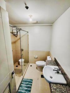 Ένα μπάνιο στο Verdon Deluxe and Suites 2 bedrooms Condotel