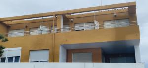 A balcony or terrace at Ático frente al mar, un dormitorio "Cielo Azul"