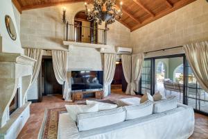 Μια τηλεόραση ή/και κέντρο ψυχαγωγίας στο Casa Verde 27