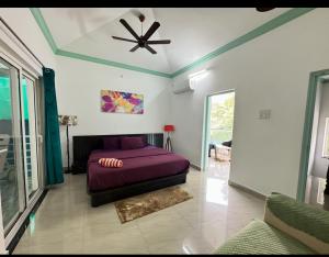 Ένα ή περισσότερα κρεβάτια σε δωμάτιο στο Luxury Casa viva Goa near beach