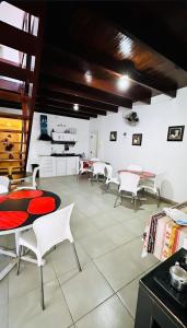 Dapur atau dapur kecil di Spazio Itaúna Pousada