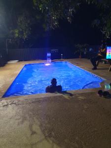 Πισίνα στο ή κοντά στο Kai's Place at Tim Pappies 3rd Floor luxury villa