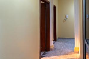 Φωτογραφία από το άλμπουμ του High-end 2BR apartment in the heart of Yaoundé σε Γιαουντέ