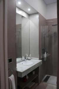 Koupelna v ubytování Apartamentos Reyes Catolicos 14