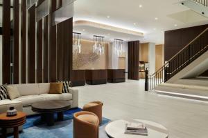 Posezení v ubytování Kingston Marriott Hotel