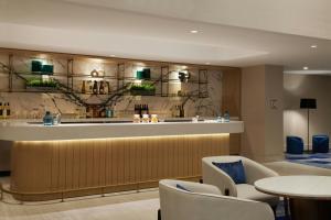 Posezení v ubytování Kingston Marriott Hotel
