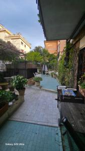 Bazén v ubytování Casa Orietta nebo v jeho okolí