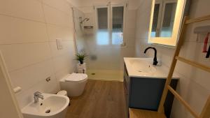 Ένα μπάνιο στο Casa Buda Maggiore +32 φωτογραφίες