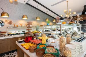 Comida no hotel ou em algum lugar perto