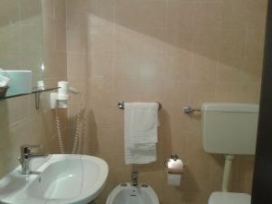 A bathroom at Hotel Eden