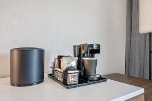 Kemudahan buat kopi dan teh di Sonesta Select Phoenix Chandler