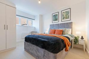 Voodi või voodid majutusasutuse 27 The Silkworks Cov 2 Bed Apt Sleeps 6 toas