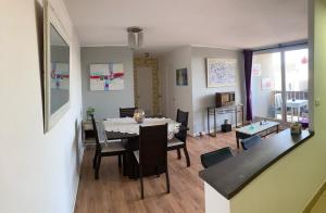 Posezení v ubytování Departamento Amoblado + 16 fotografií