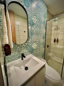 Un baño de Nomadic Suites