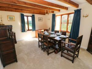 Posezení v ubytování Park Hall Cottage + 17 fotografií