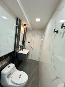 Ένα μπάνιο στο VIRAPLACe2# +26 φωτογραφίες