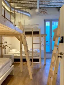 Minimal Hostel Kreuzberg客房内的一张或多张床位