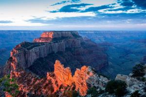 Blick auf den Grand Canyon bei Sonnenuntergang in der Unterkunft Pool & Hot Tub Close to hiking trails in Kanab in Kanab