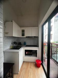 Η κουζίνα ή μικρή κουζίνα στο French-styled house