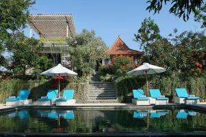 The swimming pool at or close to Bangsring Breeze