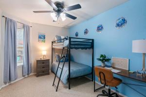 Katil atau katil-katil dalam bilik di Perfect SA Getaway! Near Lackland SeaWorld Alamo Riverwalk