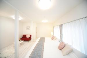 Postel nebo postele na pokoji v ubytování Awaji Horiday Inn Kariya + 56 fotografií