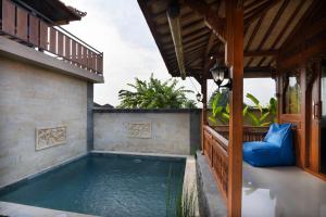 Bazén v ubytování Oemah Joglo 2 Ubud nebo v jeho okolí