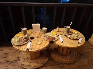 Jídlo v luxury tent nebo okolí
