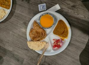 酒店内部或周边提供的食物
