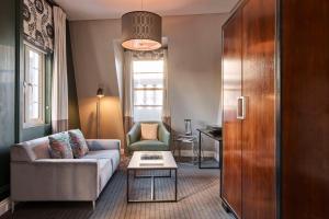 Posezení v ubytování The Inchcolm by Ode Hotels