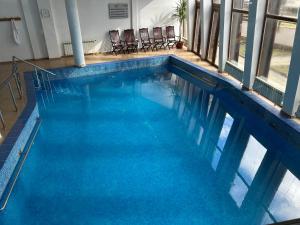 Πισίνα στο ή κοντά στο Ski-in ski-SPA at Mountain View