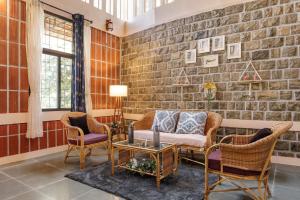 Rustic Ridge Private Pool D IFHA Nomination MMT的休息区