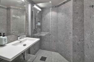 Kamar mandi di Scandic Lugnet