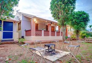 Galeriebild der Unterkunft Rosecrest Farmhouse D2 AcrePvt PoolJacuzzi in Denkanikottai