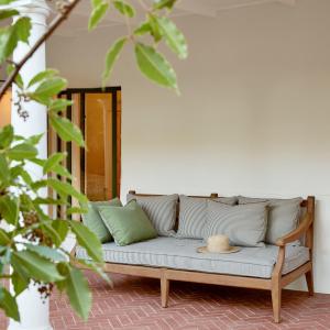Een zitgedeelte bij Spier Hotel and Wine Farm