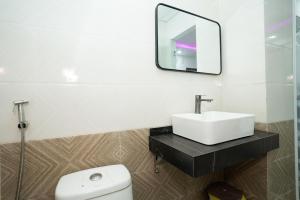 Koupelna v ubytování The Eros Hotel + 24 fotografií