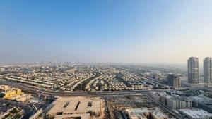 Gallery image of 2Bedroom Fully Furnished Apartment for Rent in JLT with Lake View Near to DMCC Metro Station in Dubai