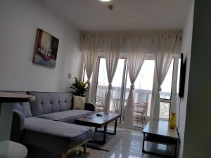 Gallery image of 2Bedroom Fully Furnished Apartment for Rent in JLT with Lake View Near to DMCC Metro Station in Dubai