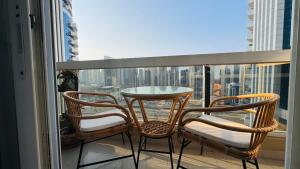 Gallery image of 2Bedroom Fully Furnished Apartment for Rent in JLT with Lake View Near to DMCC Metro Station in Dubai