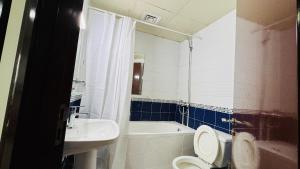 Gallery image of 2Bedroom Fully Furnished Apartment for Rent in JLT with Lake View Near to DMCC Metro Station in Dubai