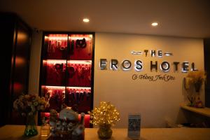 Certifikát, hodnocení, plakát nebo jiný dokument vystavený v ubytování The Eros Hotel