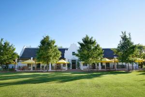 Een tuin van Spier Hotel and Wine Farm