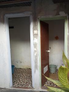 Fotografie z fotogalerie ubytování Ijen & Sleep Homestay v destinaci Ketapang